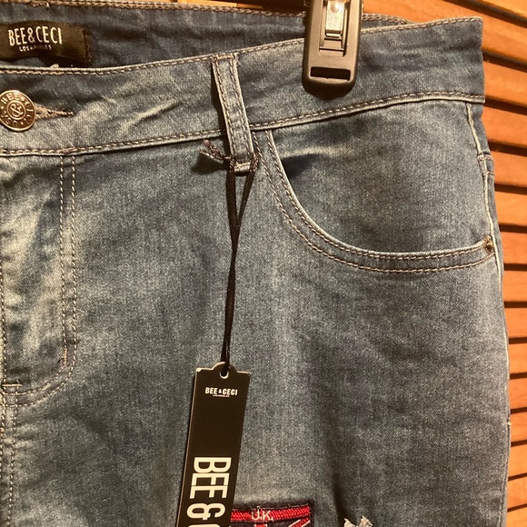 New & Ceci Los Angeles Blue Denim Distressed Ankle Jeans w/Embroidered Patches - Picture 6 of 16